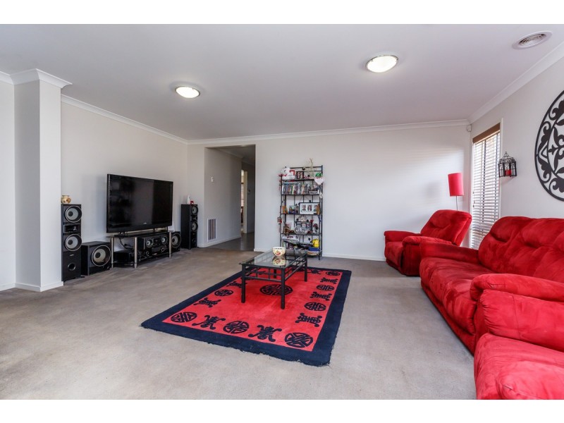 22 Ruthberg Drive, Sale VIC 3850