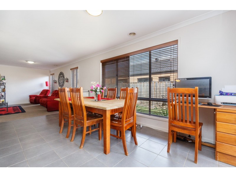 22 Ruthberg Drive, Sale VIC 3850