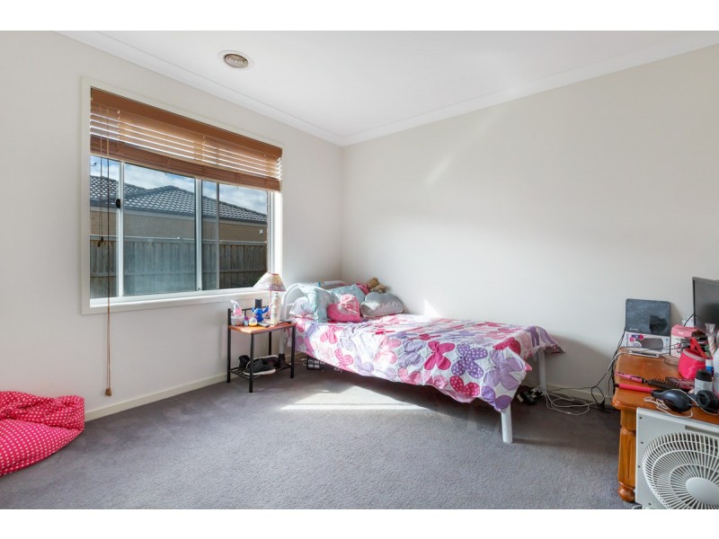 22 Ruthberg Drive, Sale VIC 3850
