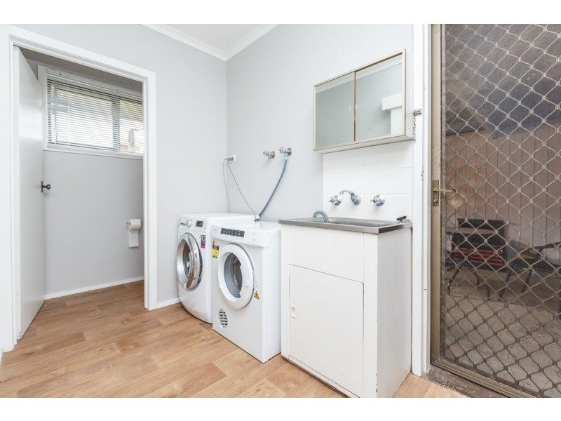 1/10-12 Glass Street, Sale VIC 3850