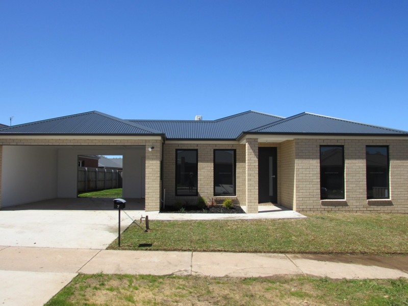 7 Billabong Avenue, Sale VIC 3850
