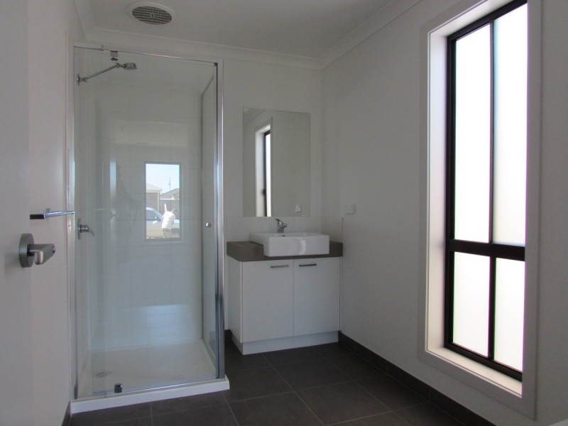 7 Billabong Avenue, Sale VIC 3850