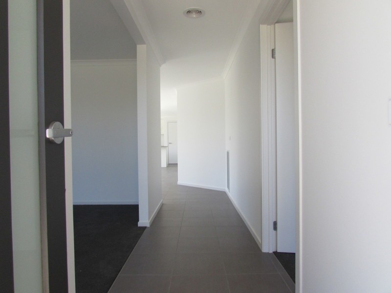 7 Billabong Avenue, Sale VIC 3850