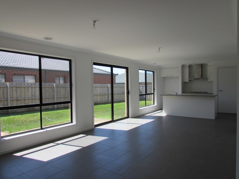 7 Billabong Avenue, Sale VIC 3850