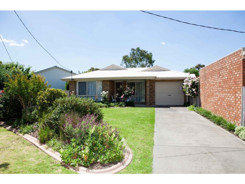 52B Ross Street, Sale VIC 3850