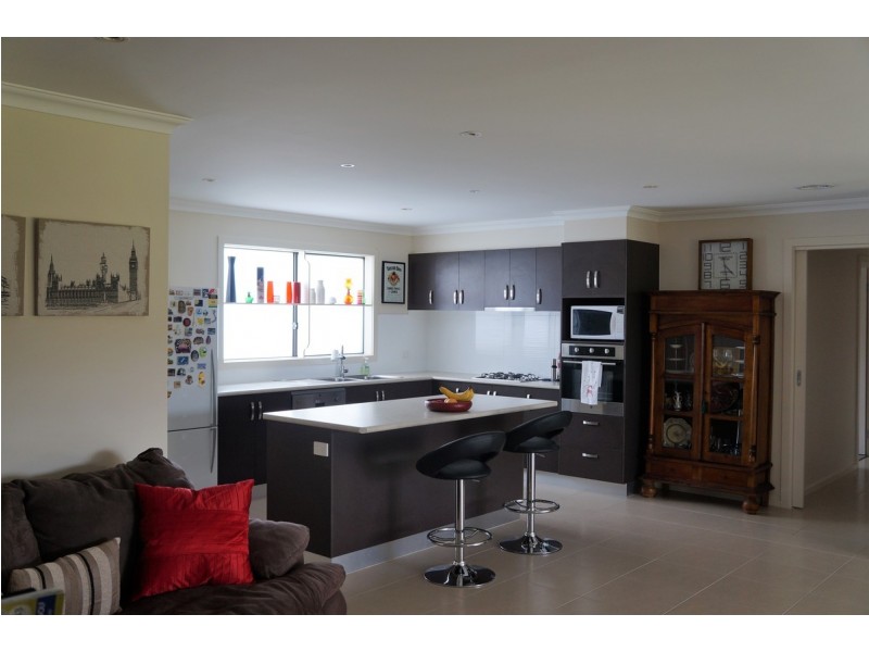 11 Stuart Place, Sale VIC 3850