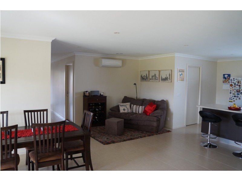 11 Stuart Place, Sale VIC 3850