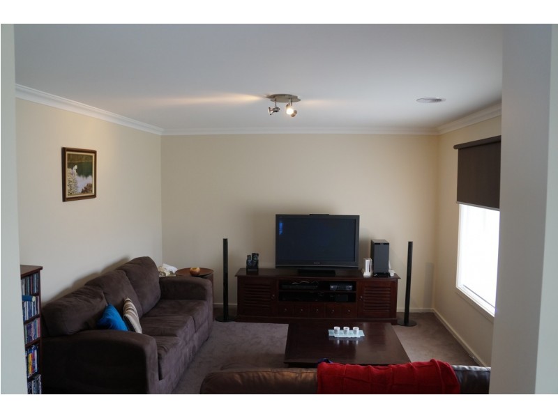 11 Stuart Place, Sale VIC 3850