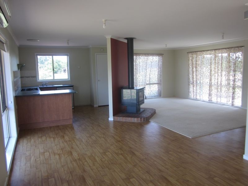 13 LLowalong Road, Stratford VIC 3862