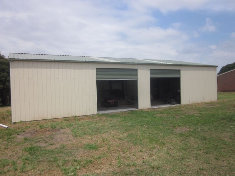 13 LLowalong Road, Stratford VIC 3862