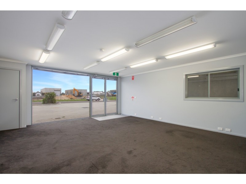 2/10 Wade Court, Sale VIC 3850