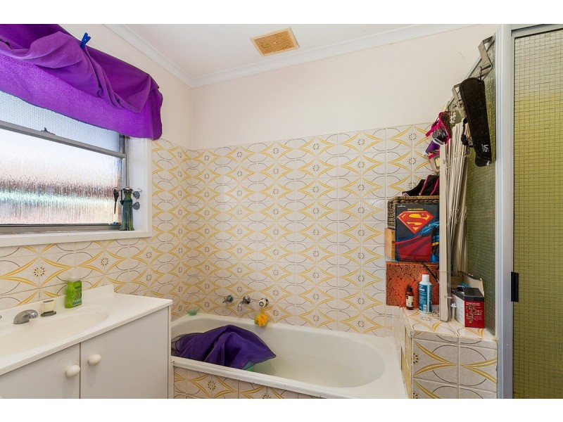 65 Jackson Avenue, Sale VIC 3850