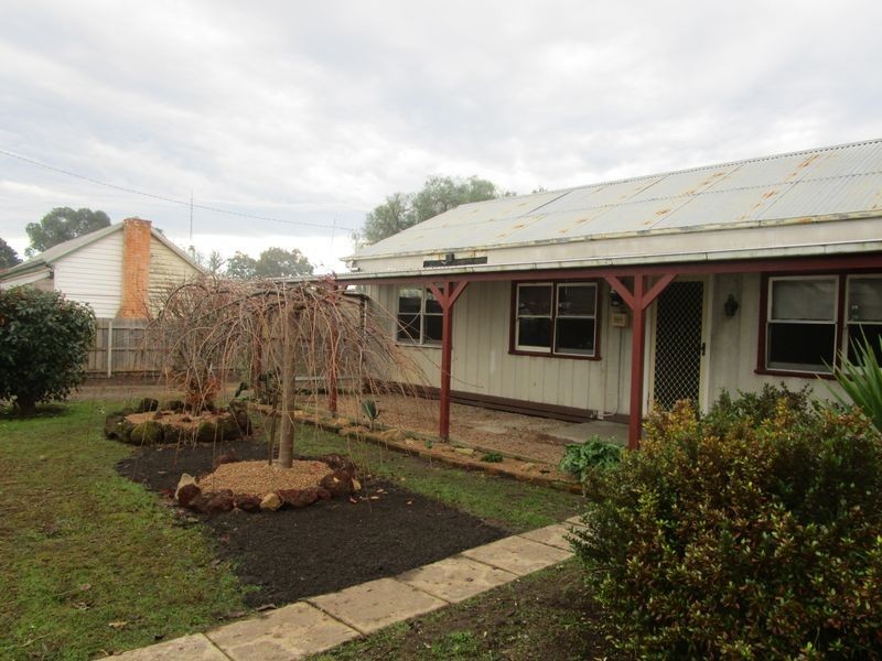 7 Dixon Street, Stratford VIC 3862