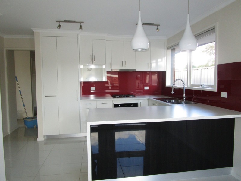 1/8 Ashley Court, Sale VIC 3850