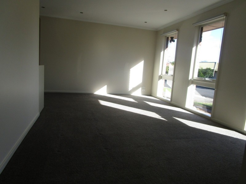 1/8 Ashley Court, Sale VIC 3850