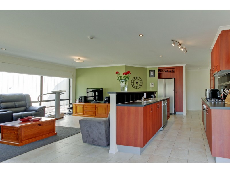 4 Blanks Court, Wurruk VIC 3850