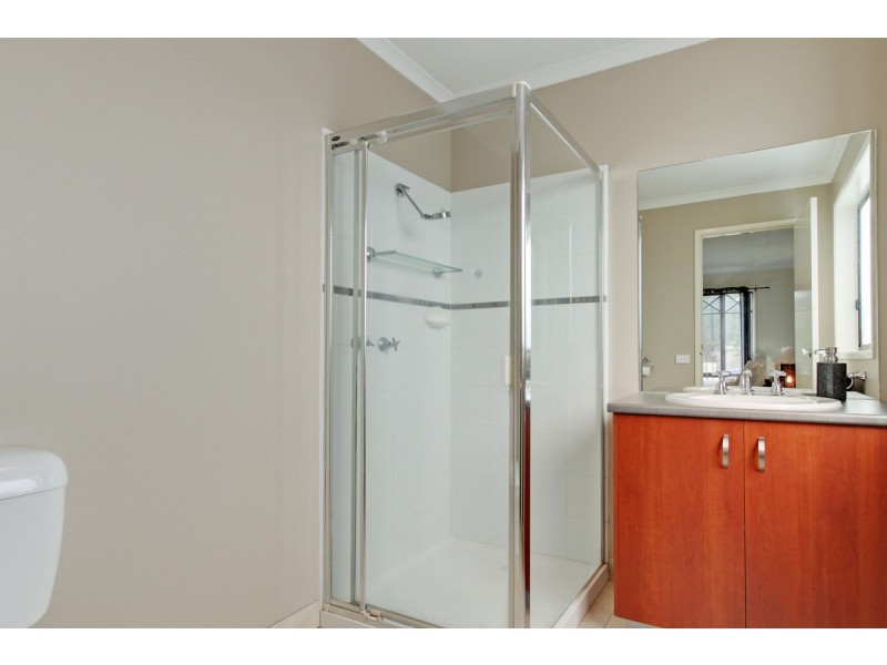 4 Blanks Court, Wurruk VIC 3850