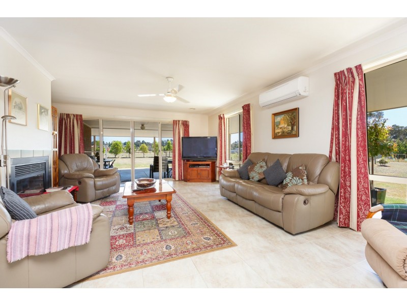 71 Boundary Creek Road, Longford VIC 3851