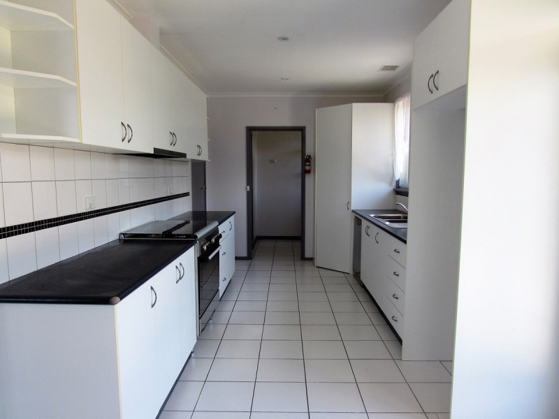 4 Sandra Court, Sale VIC 3850