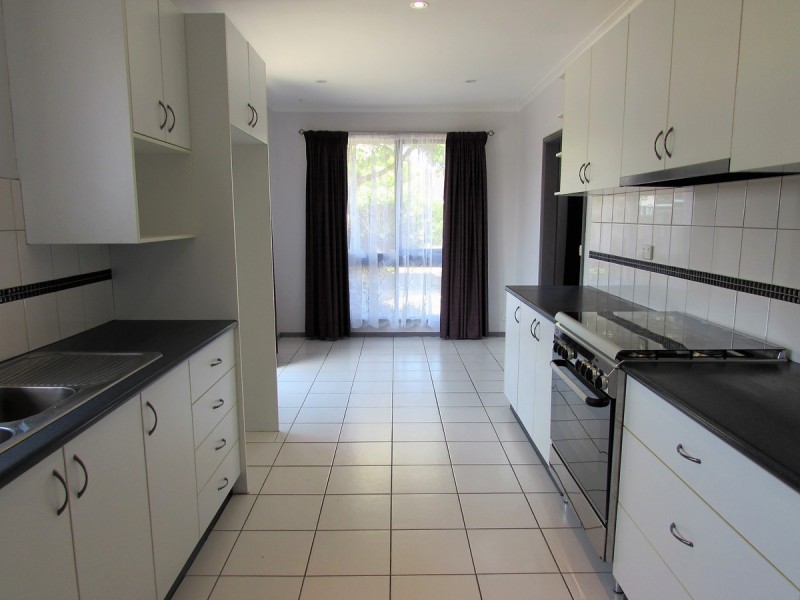 4 Sandra Court, Sale VIC 3850