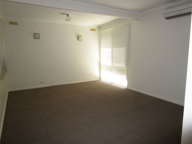 79 Jackson Avenue, Sale VIC 3850