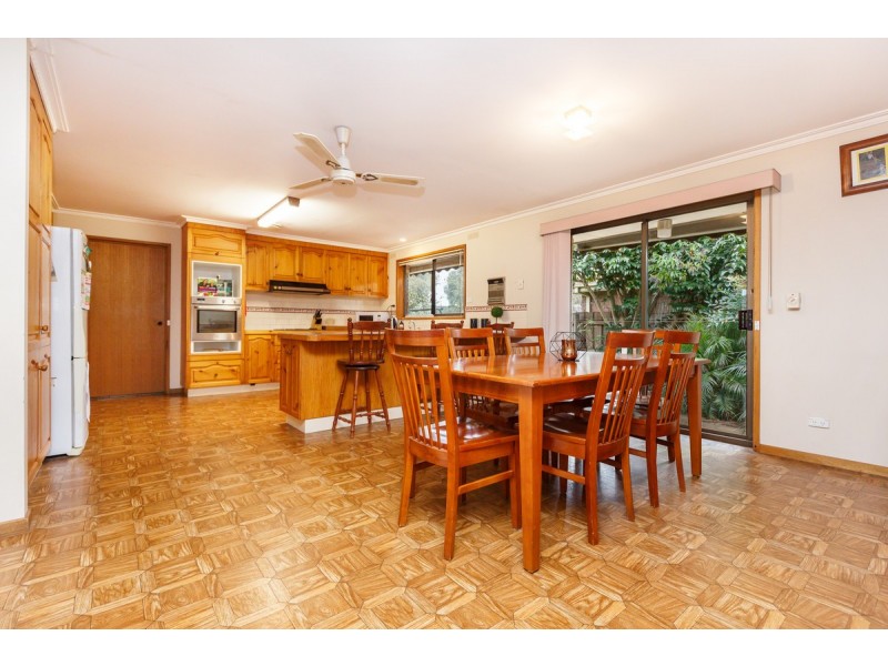 6 McDonald Court, Sale VIC 3850