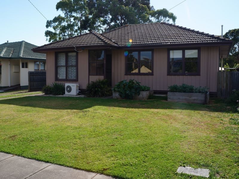 23 Leslie Street, Sale VIC 3850