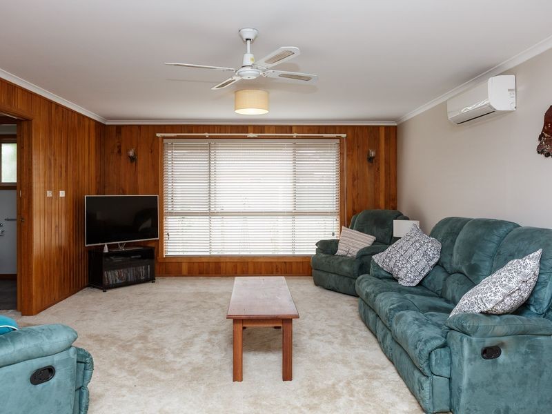 24 Jones Street, Stratford VIC 3862