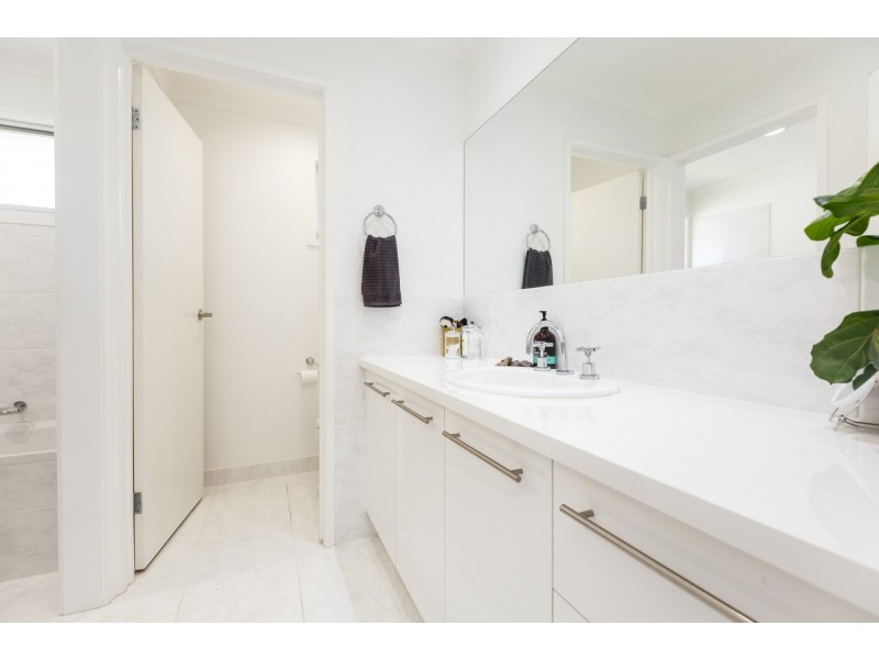 1A Marcus Court, Sale VIC 3850