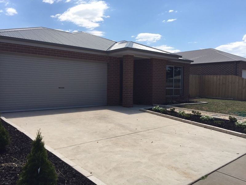 16 Relph Ave, Sale VIC 3850