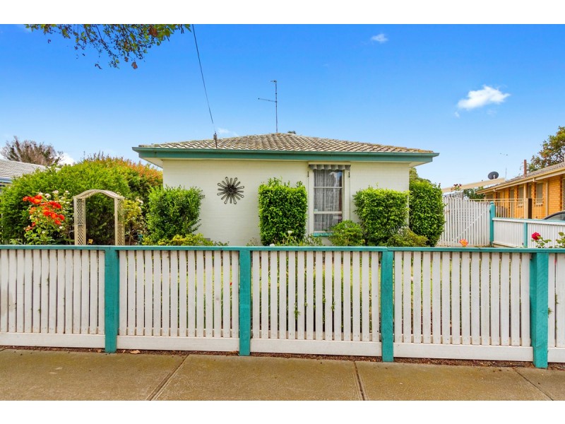 45 Jackson Avenue, Sale VIC 3850