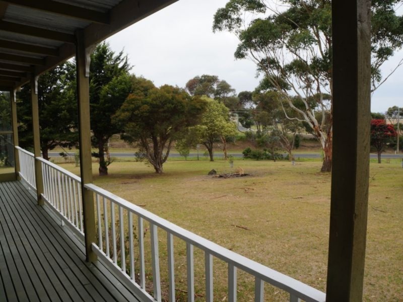 13 Pinetree Court, Seaspray VIC 3851