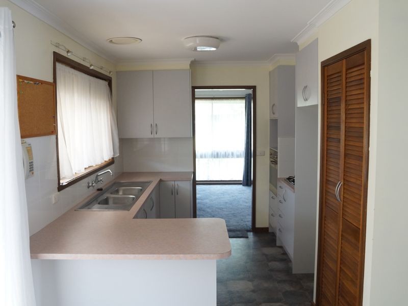 2 Aspect Court, Sale VIC 3850