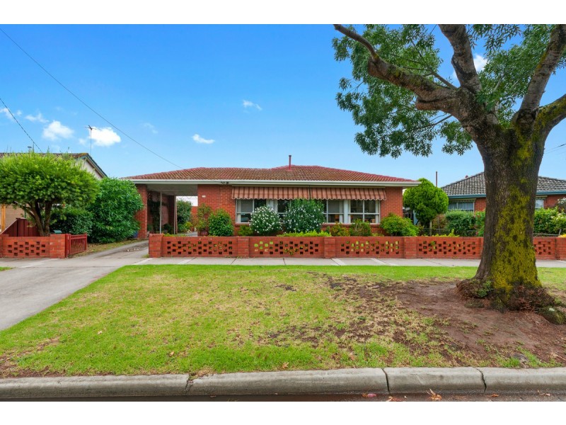 240 Guthridge Parade, Sale VIC 3850
