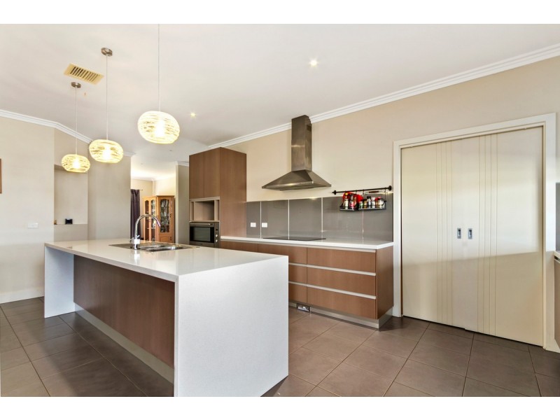 66 William Court, Longford VIC 3851