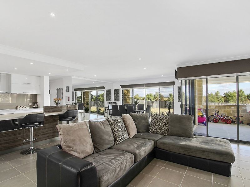 66 Cardice Drive, Stratford VIC 3862