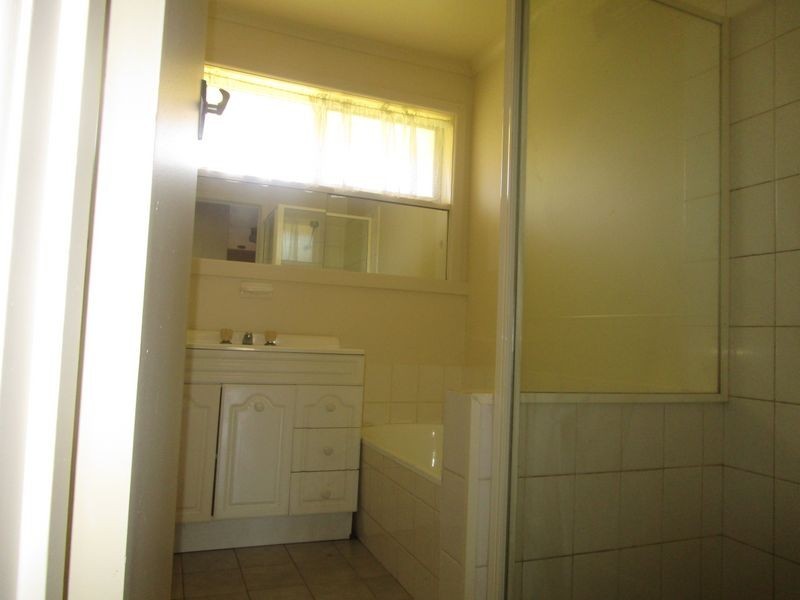 13 Rolland Street, Sale VIC 3850