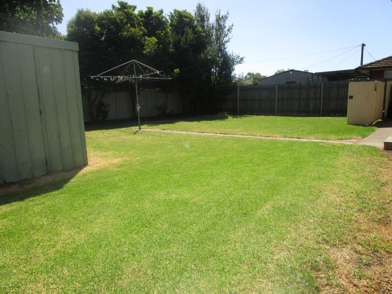 13 Rolland Street, Sale VIC 3850