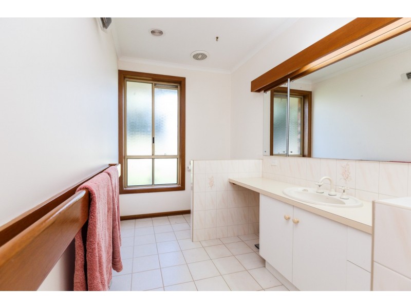 69 Reid Drive, Wurruk VIC 3850