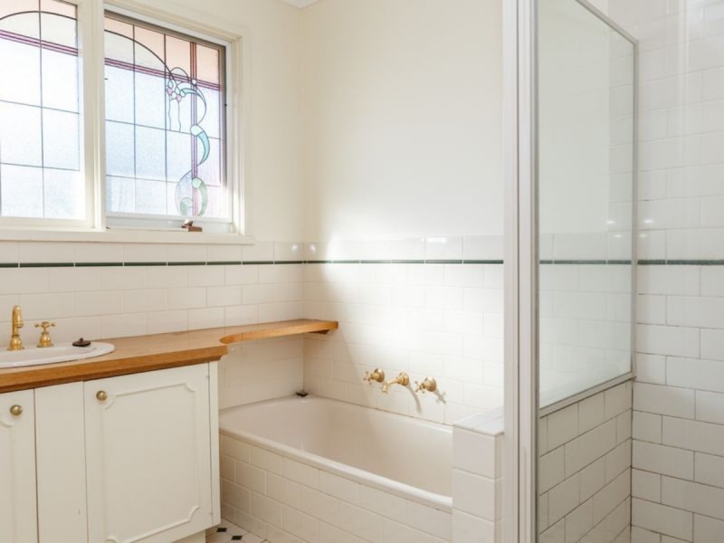 8 Julie Court, Sale VIC 3850