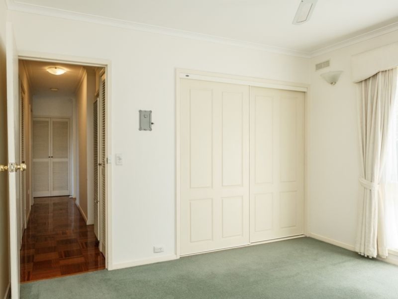 8 Julie Court, Sale VIC 3850