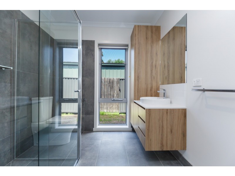 2/65 Fitzroy Street, Sale VIC 3850