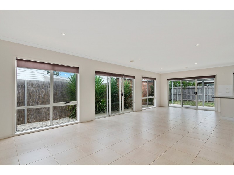 2/112 Marley Street, Sale VIC 3850