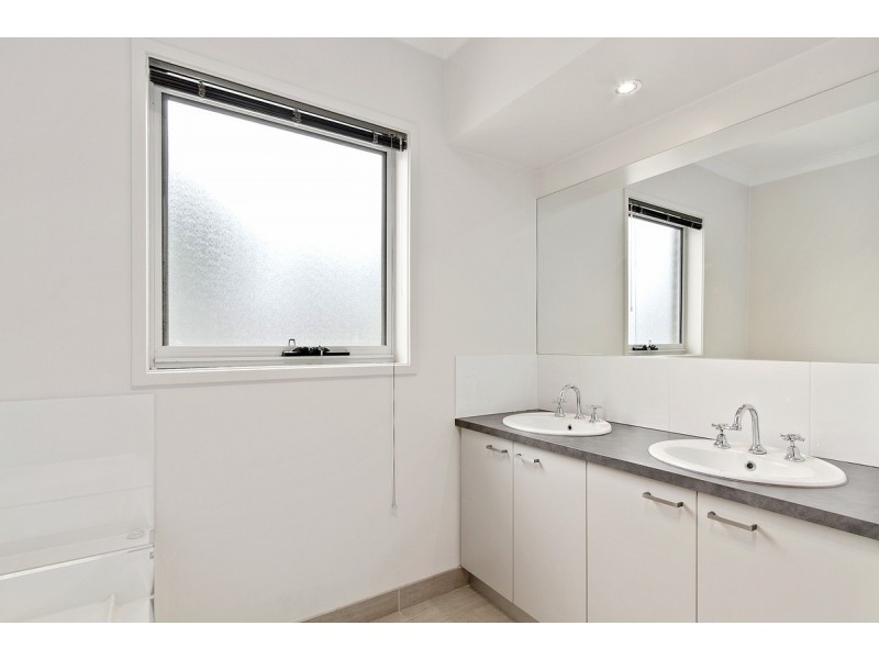 2/112 Marley Street, Sale VIC 3850