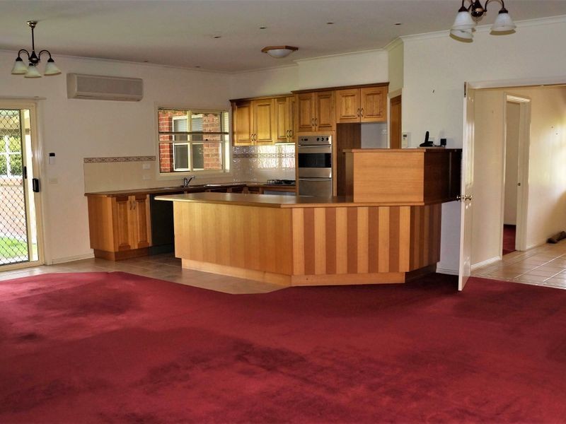 9 Finegan Court, Sale VIC 3850