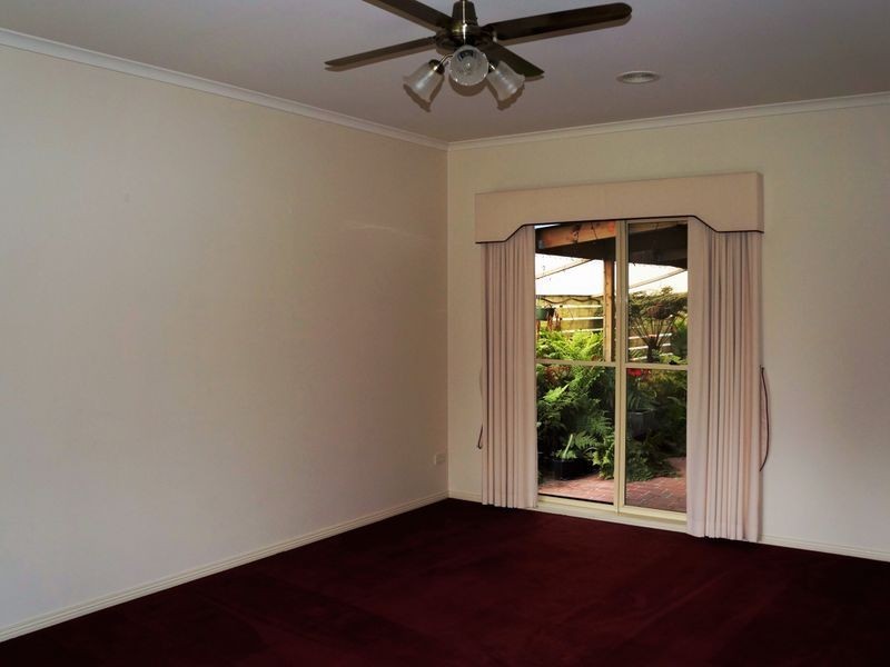 9 Finegan Court, Sale VIC 3850