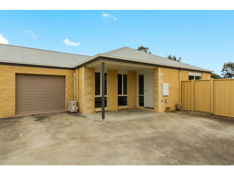 2/1C Duke Street, Maffra VIC 3860