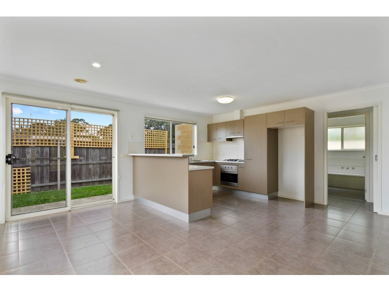 2/1C Duke Street, Maffra VIC 3860