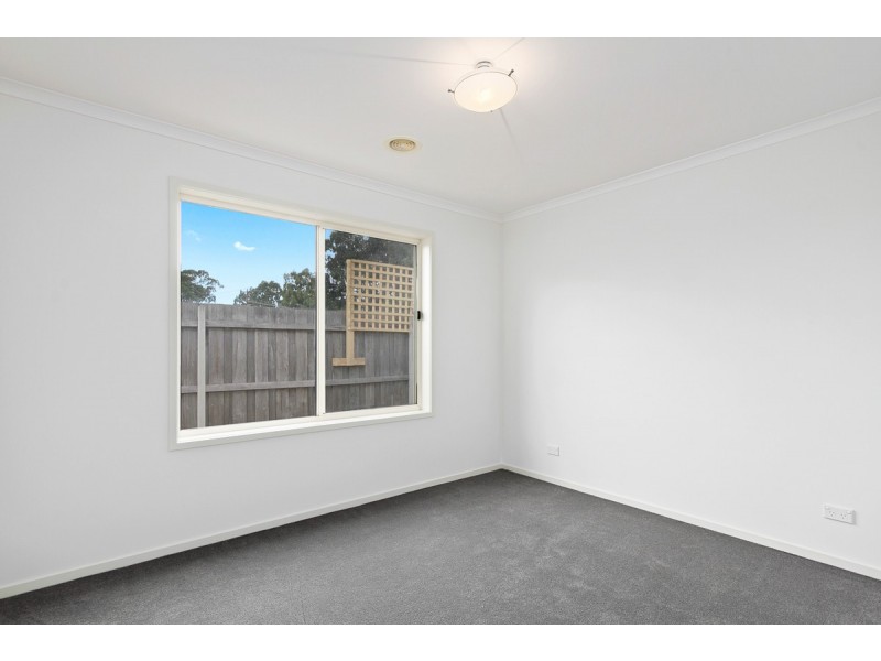 2/1C Duke Street, Maffra VIC 3860