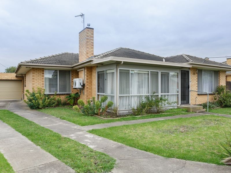 17 Rolland Street, Sale VIC 3850
